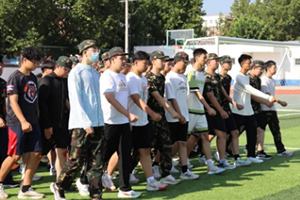 北京懷柔索蘭諾中學高一新生軍訓風采！