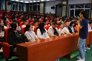 北京懷柔索蘭諾中學開展英語學科學法指導系列講座！