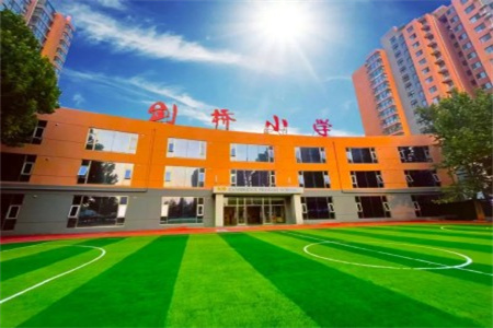 三河市燕橋學校在校學員真實點評！看完你會選擇嗎？