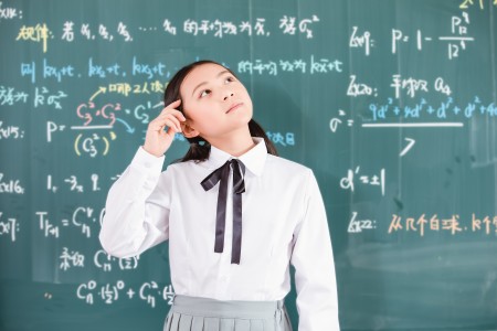 海淀區(qū)崛起實(shí)驗(yàn)學(xué)校伙食費(fèi)每月多少，回民如何處理就餐問(wèn)題？